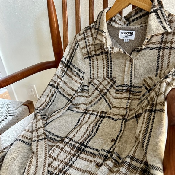 Womens Fall Knit Button Down Plaid Shirt - Picture 3 of 6